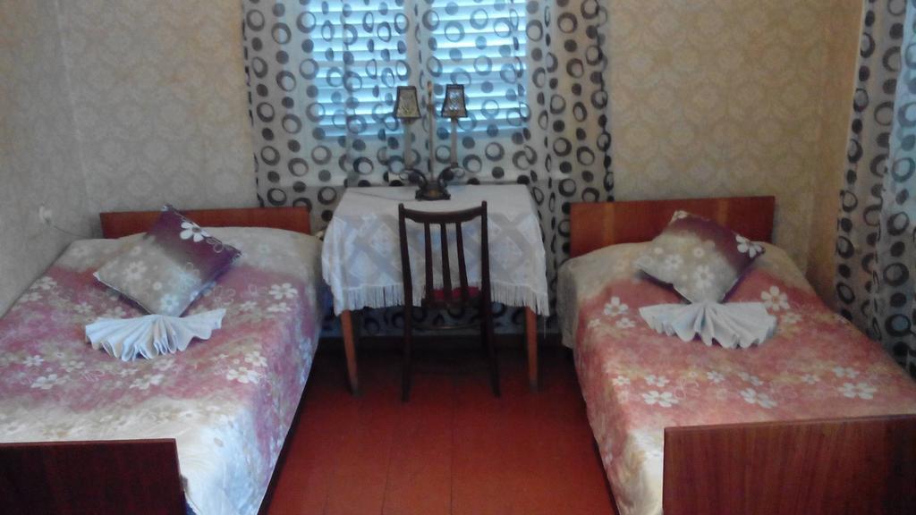 The Kiwi House Hotel Lagodekhi Ngoại thất bức ảnh