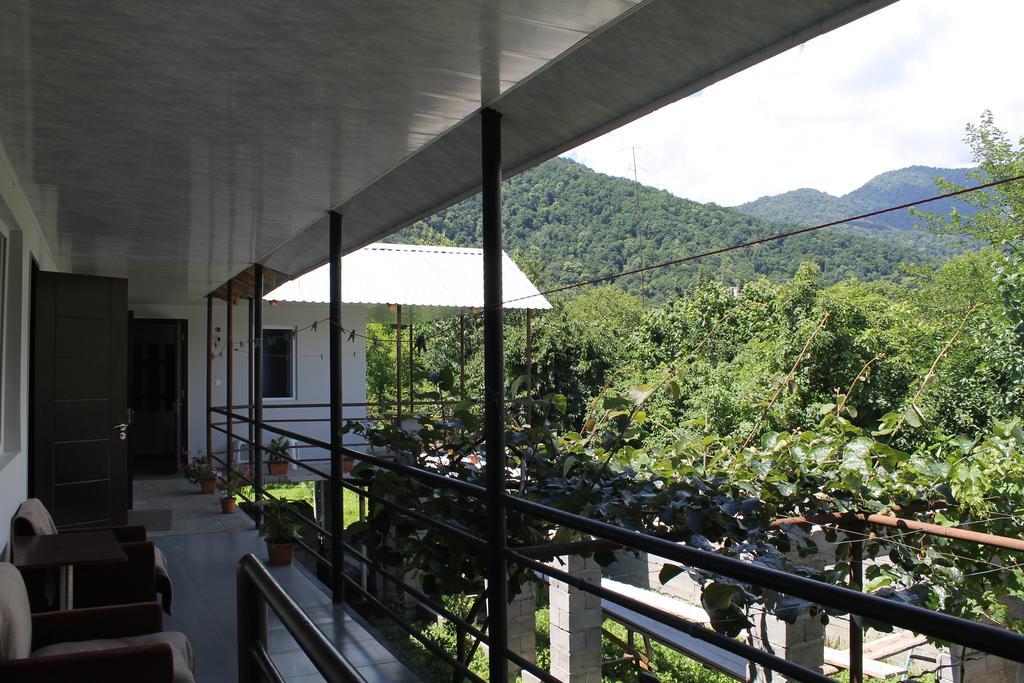 The Kiwi House Hotel Lagodekhi Ngoại thất bức ảnh