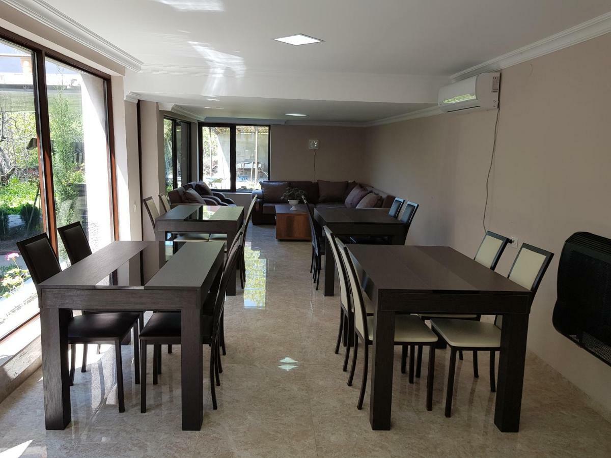 The Kiwi House Hotel Lagodekhi Ngoại thất bức ảnh