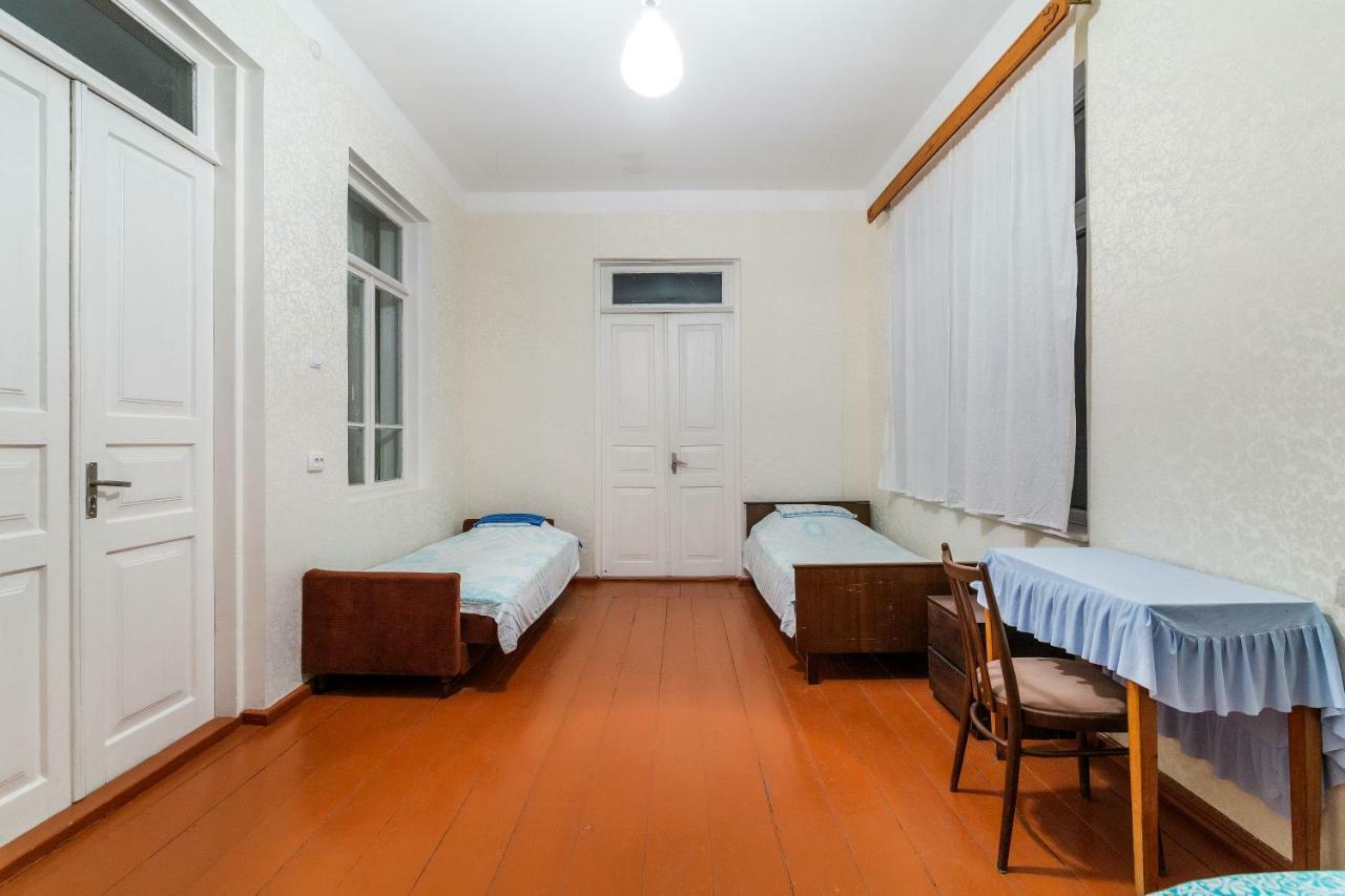 The Kiwi House Hotel Lagodekhi Ngoại thất bức ảnh