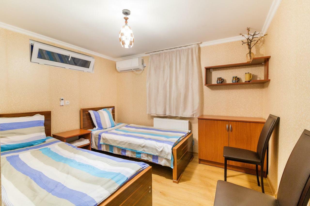 The Kiwi House Hotel Lagodekhi Ngoại thất bức ảnh