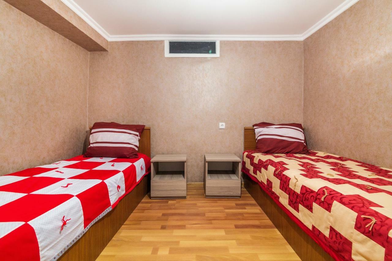 The Kiwi House Hotel Lagodekhi Ngoại thất bức ảnh