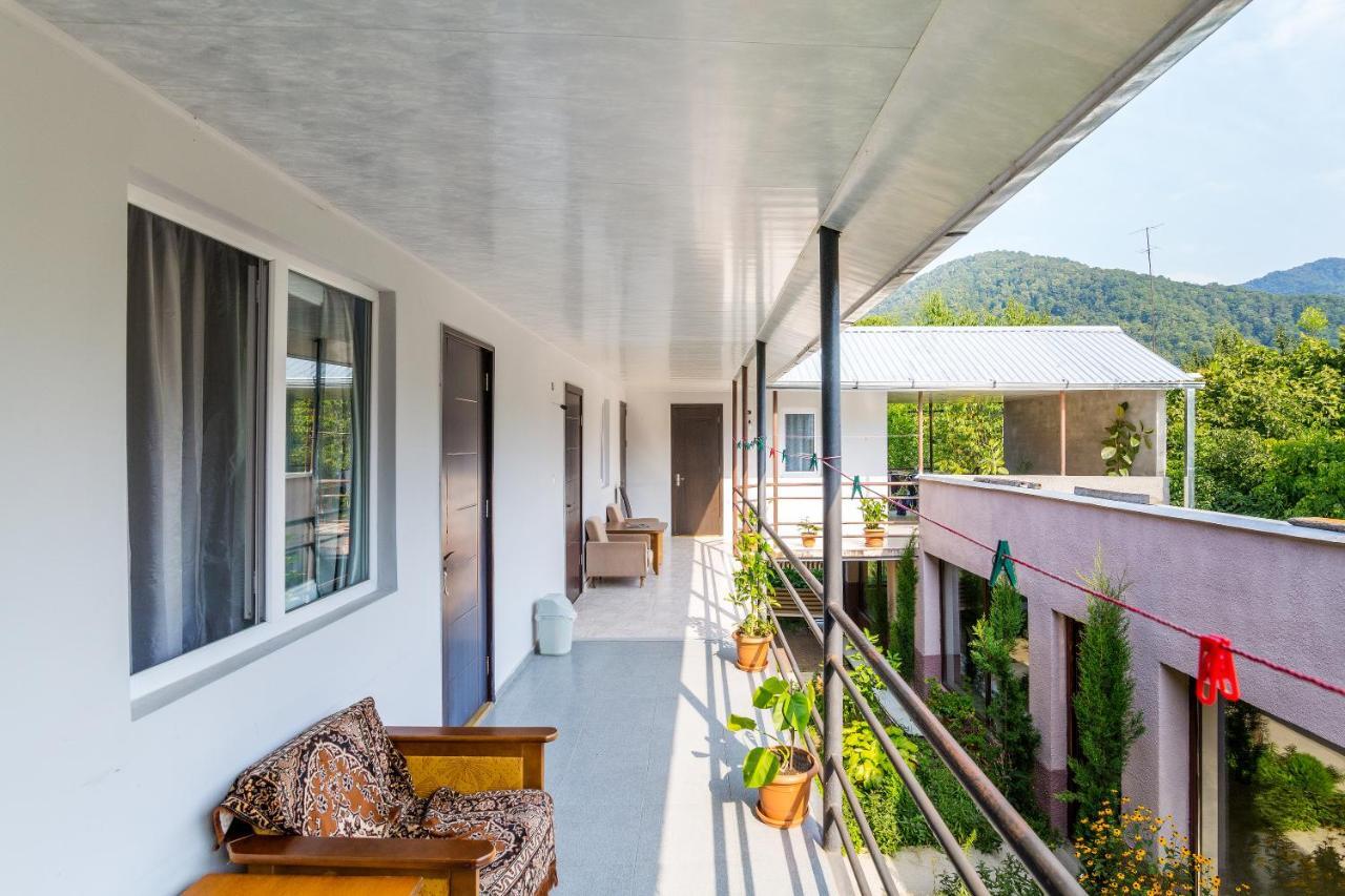 The Kiwi House Hotel Lagodekhi Ngoại thất bức ảnh